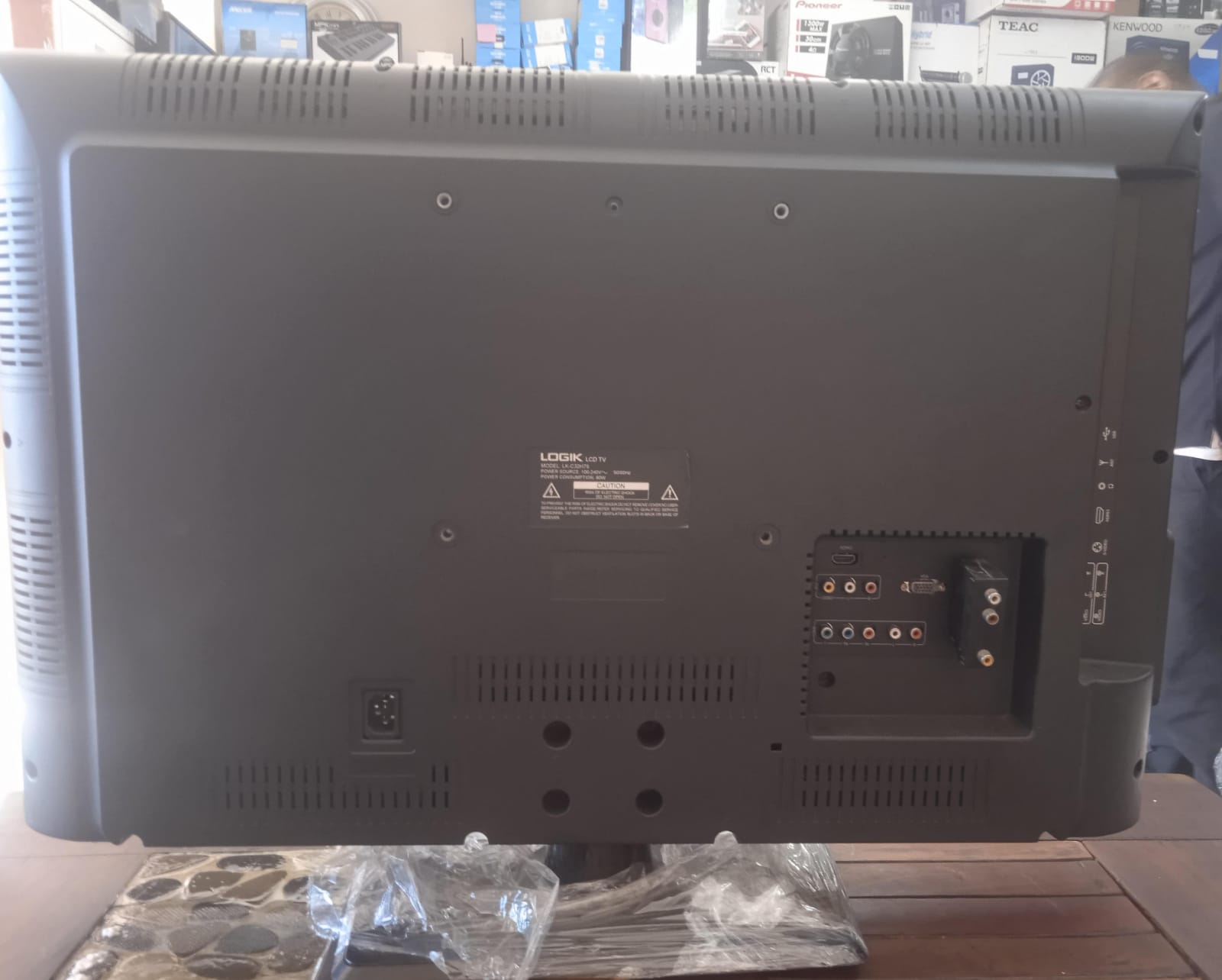 LOGIK TV 32" - Image 2