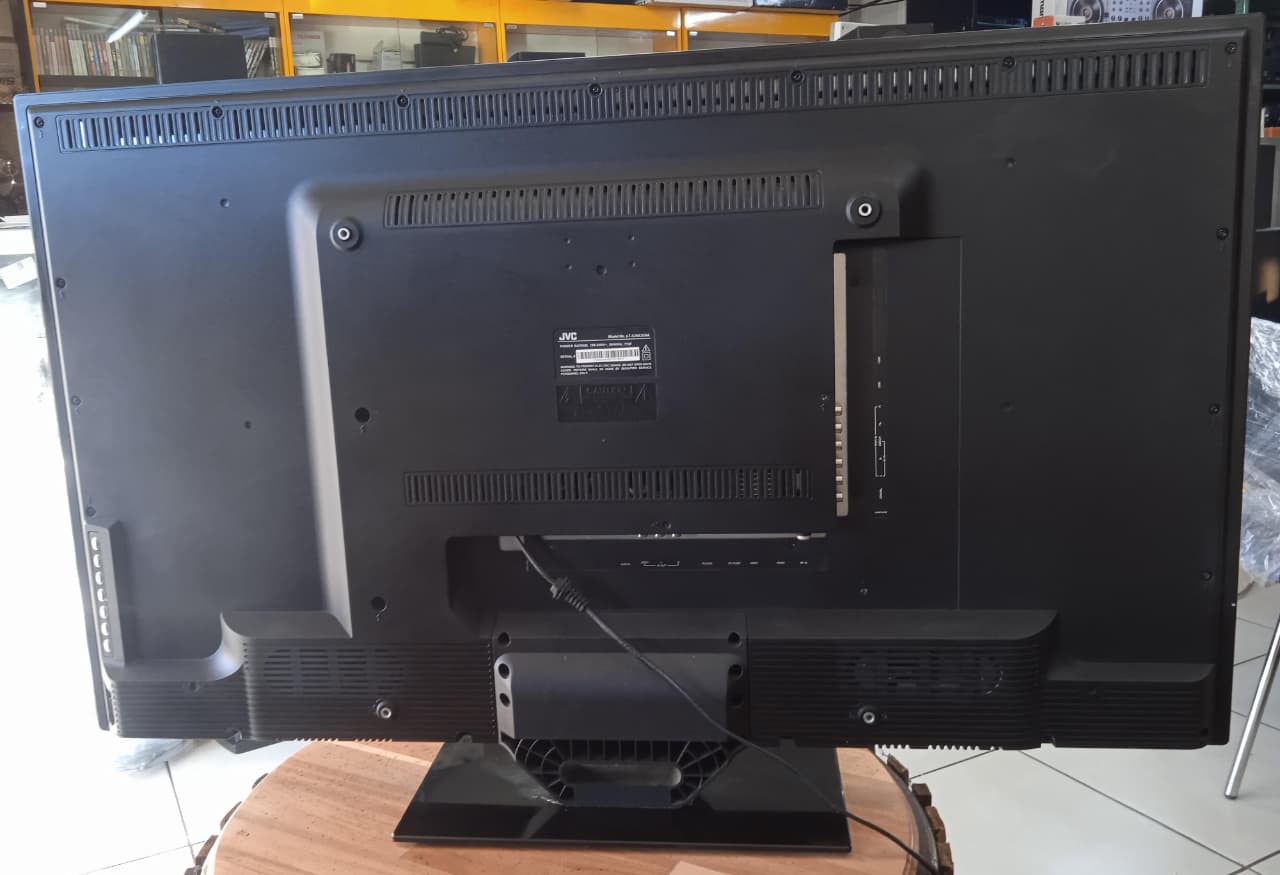 JVC TV"42 - Image 2